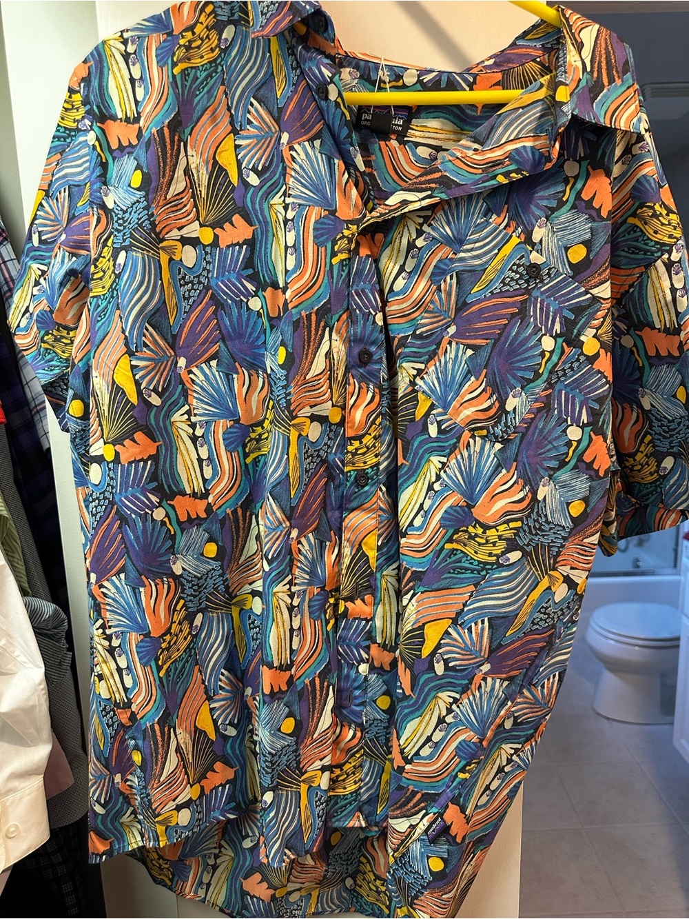 Patagonia Multicolor Abstract Wave-Print Short-Sleeve Button-Up Shirt